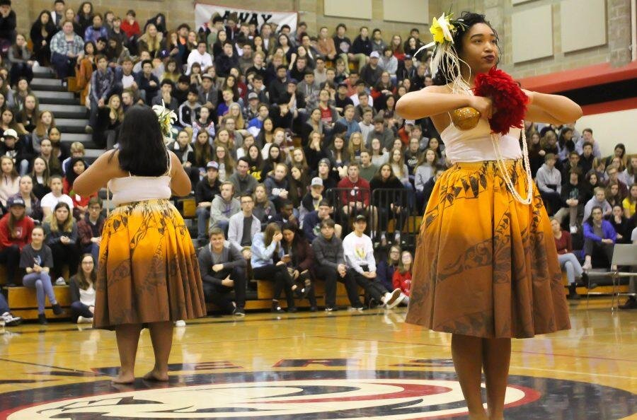 Miles AndersonGroup of Hawaiian students from Franklin perform traditional dance
